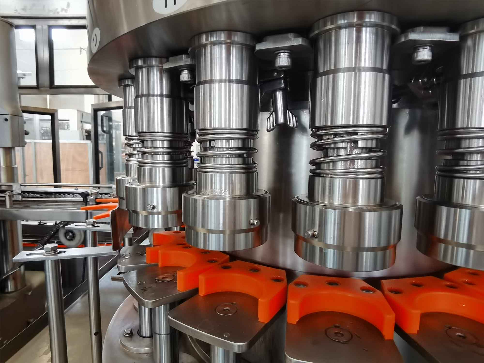 Can-Juice-Filling-Sealing-Machine1