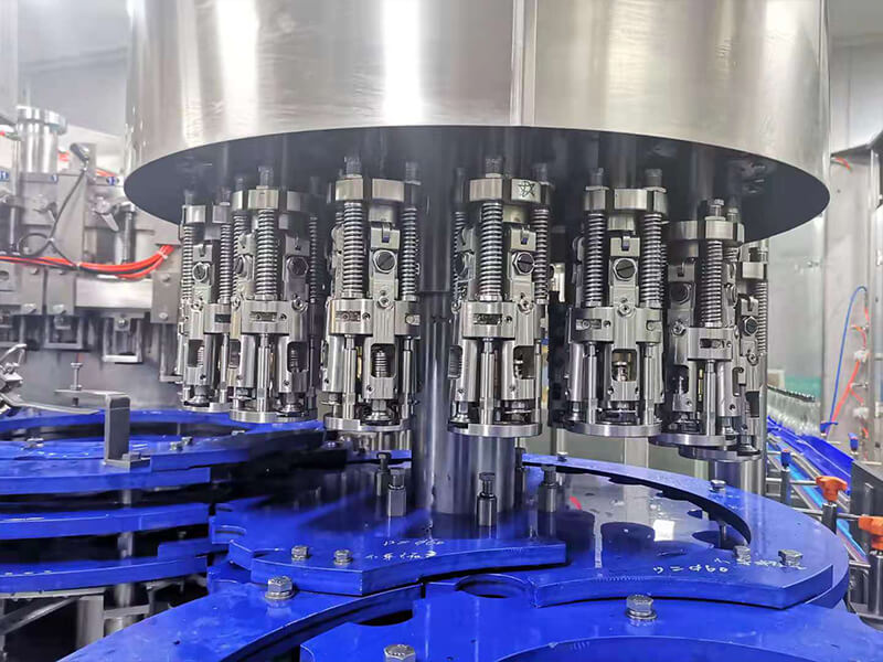 Glass-Bottle-Carbonated-Soft-Drinks-Bottling-Machine-capping