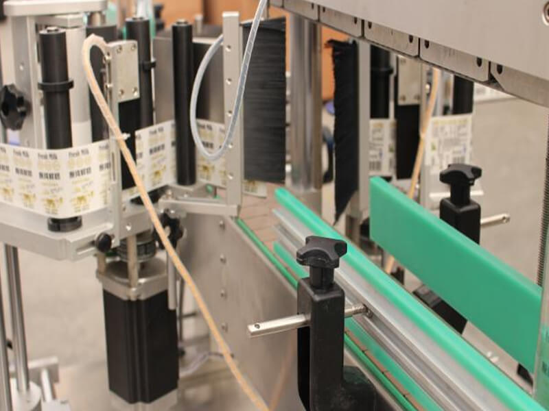 Labelling-Machine-2