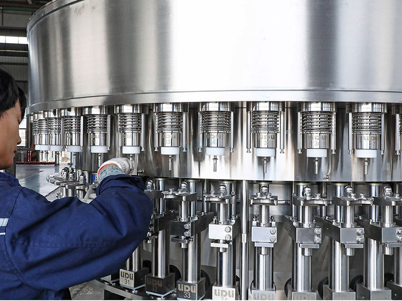 PET-bottle-water-filling-machine-(7)