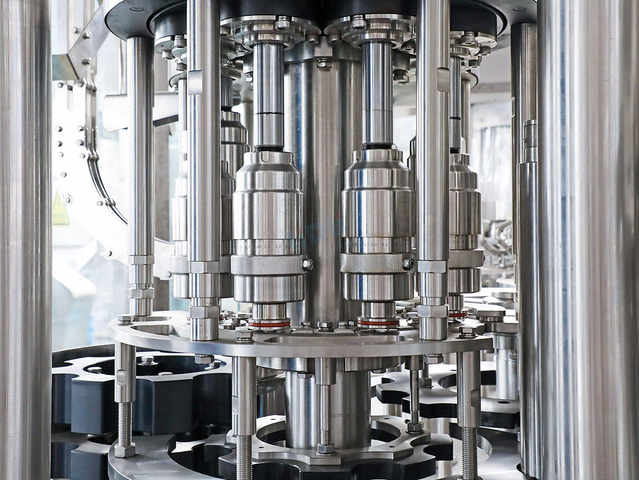 PET-carbonated-drink-filling-machine-2--(6)